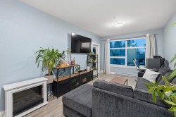 306-22577 Royal Crescent Maple Ridge, BC V2X 2M2