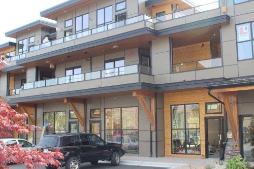 203-641 Mahan Road  Gibsons, BC V0N 1V8
