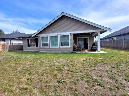1040 Celia Crescent, Gibsons, BC 