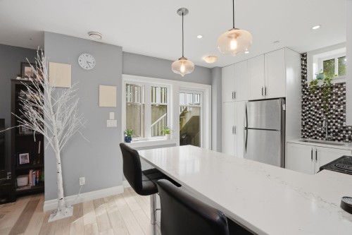 4098 16Th Avenue W, Vancouver, BC 