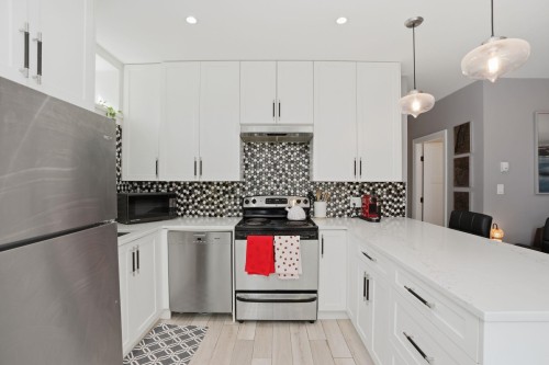 4098 16Th Avenue W, Vancouver, BC 
