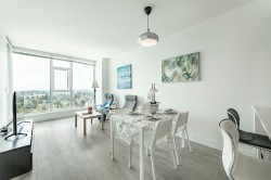 1806-7388 Kingsway Burnaby, BC V3N 0G9