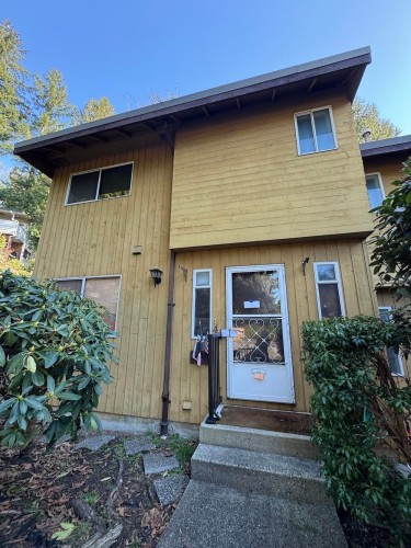 4-305 Decaire Street  Coquitlam, BC V3K 4Z6