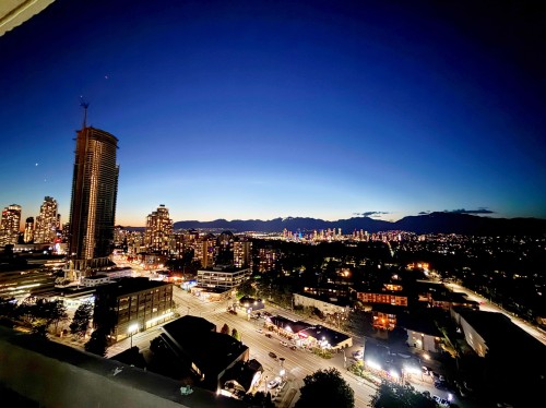 2106-6540 Burlington Avenue  Burnaby, BC V5H 4G3