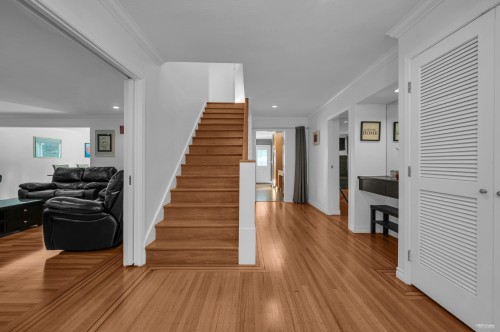 310 Macbeth Crescent, West Vancouver, BC 