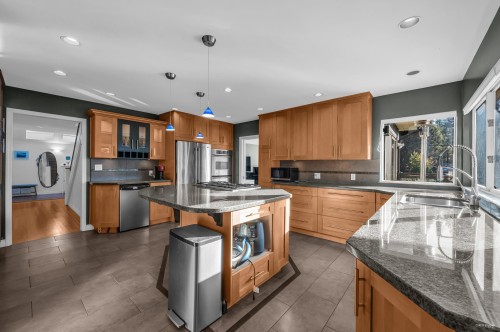 310 Macbeth Crescent, West Vancouver, BC 