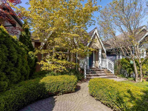 4549 12Th Avenue W, Vancouver, BC 