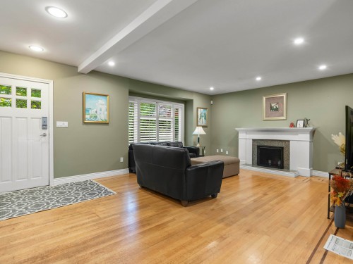 4549 12Th Avenue W, Vancouver, BC 