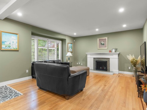 4549 12Th Avenue W, Vancouver, BC 