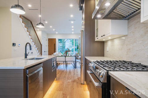 2837 31St Avenue W, Vancouver, BC 