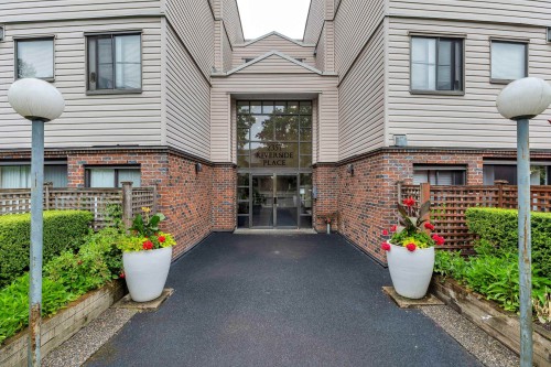 201-2357 Whyte Avenue  Port Coquitlam, BC V3C 2A3