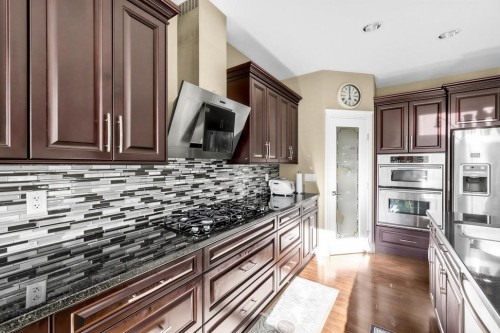 26500 124 Avenue, Maple Ridge, BC - Indoor Photo Showing Kitchen With Upgraded Kitchen