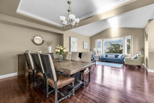26500 124 Avenue, Maple Ridge, BC - Indoor Photo Showing Dining Room