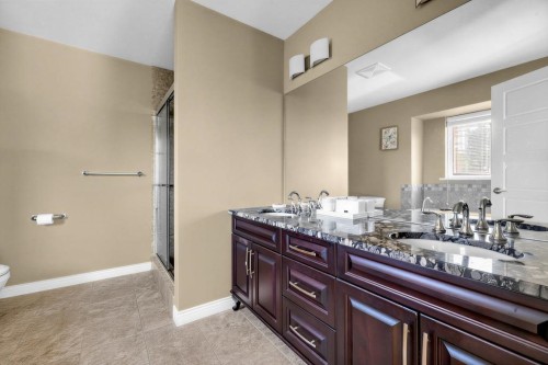 26500 124 Avenue, Maple Ridge, BC - Indoor Photo Showing Bathroom
