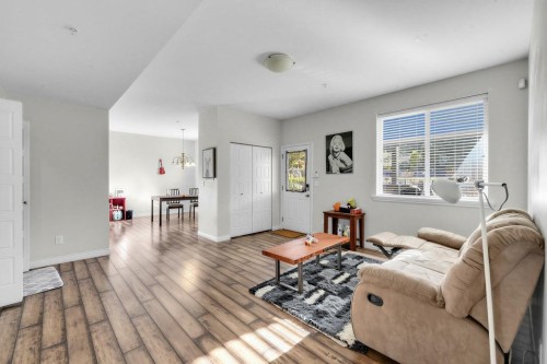 26500 124 Avenue, Maple Ridge, BC - Indoor
