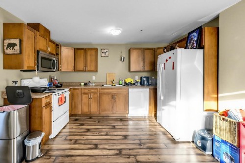 26500 124 Avenue, Maple Ridge, BC - Indoor Photo Showing Kitchen