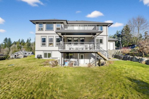 26500 124 Avenue, Maple Ridge, BC - Outdoor