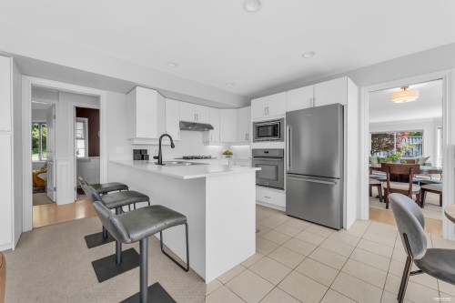 111 Sandringham Crescent, North Vancouver, BC 