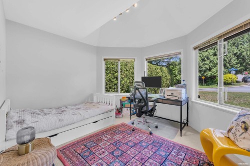 111 Sandringham Crescent, North Vancouver, BC 