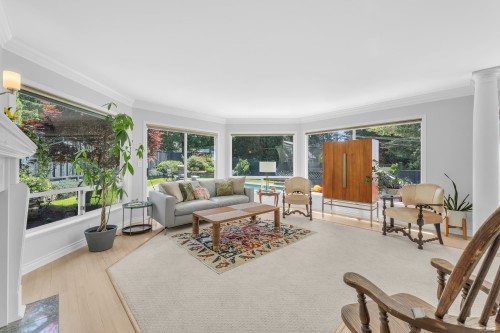 111 Sandringham Crescent, North Vancouver, BC 