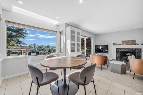 111 Sandringham Crescent, North Vancouver, BC 
