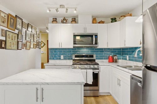 1611 Lynn Valley Road, North Vancouver, BC 