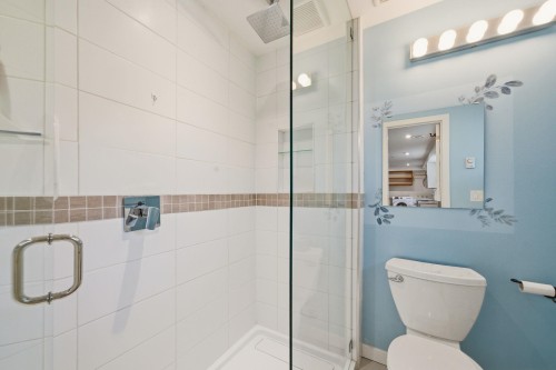 1611 Lynn Valley Road, North Vancouver, BC 