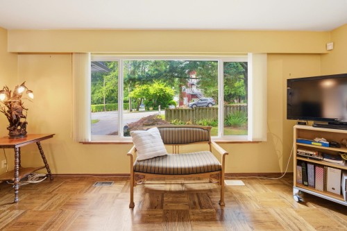 1611 Lynn Valley Road, North Vancouver, BC 