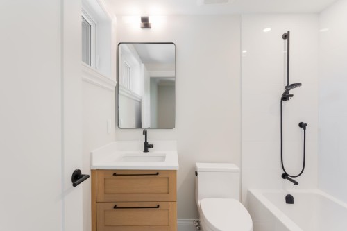 980 Bidwell Street, Vancouver, BC 