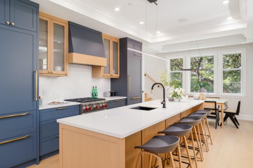 980 Bidwell Street, Vancouver, BC 