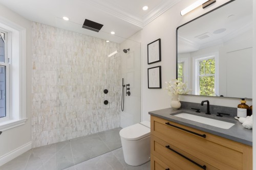 1685 Nelson Street, Vancouver, BC 