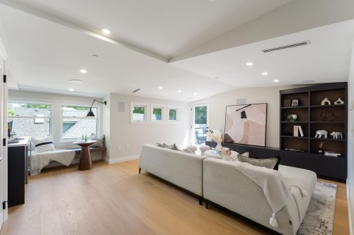 1685 Nelson Street, Vancouver, BC 