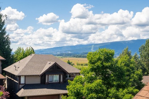 13622 228Th Street, Maple Ridge, BC 
