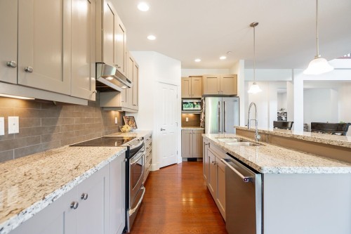 13622 228Th Street, Maple Ridge, BC 