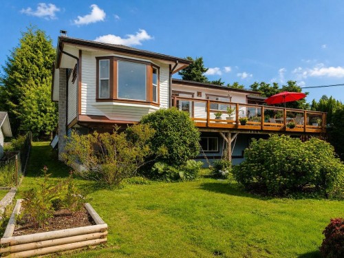 1515 Thompson Road  Gibsons, BC V0N 1V6