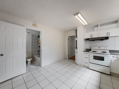 3218 45Th Avenue E, Burnaby, BC 