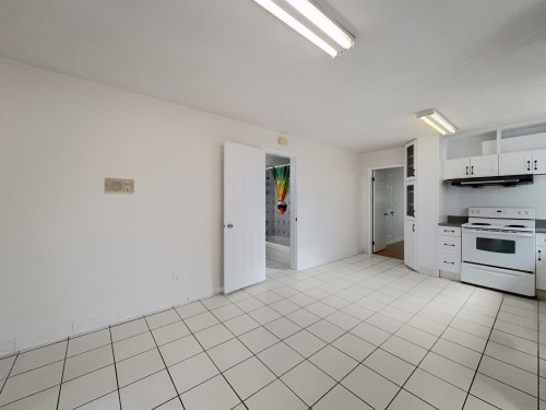 3218 45Th Avenue E, Burnaby, BC 