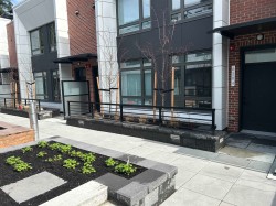 6284 Oak Street Vancouver, BC V6M 2W4