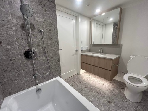 6284 Oak Street, Vancouver, BC 
