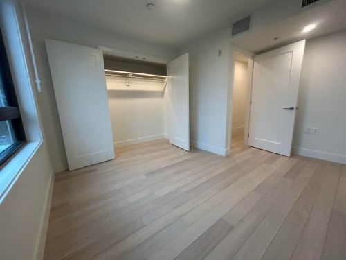 6284 Oak Street, Vancouver, BC 