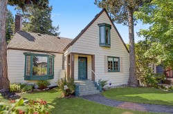 2812 33rd Avenue W Vancouver, BC V6N 2G2