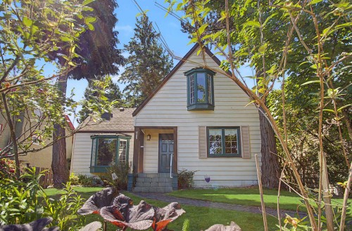 2812 33Rd Avenue W, Vancouver, BC 