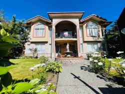 37979 Fifth Avenue Squamish, BC V8B 0A6