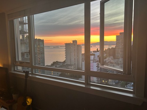 1903-1850 Comox Street  Vancouver, BC V6G 1R3