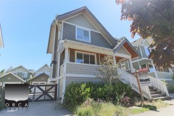 293 Camata Street New Westminster, BC V3M 0B3