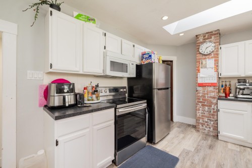 4338 Arthur Drive, Delta, BC - Indoor Photo Showing Kitchen