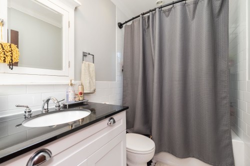 4338 Arthur Drive, Delta, BC - Indoor Photo Showing Bathroom