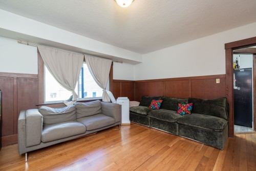 4338 Arthur Drive, Delta, BC - Indoor Photo Showing Living Room