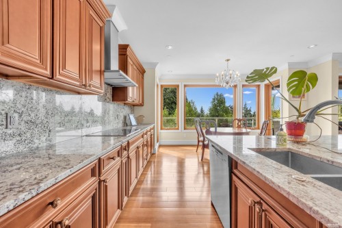 950 Greenwood Road, West Vancouver, BC 