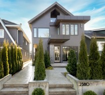2380 5th Avenue E Vancouver, BC V5N 1N1